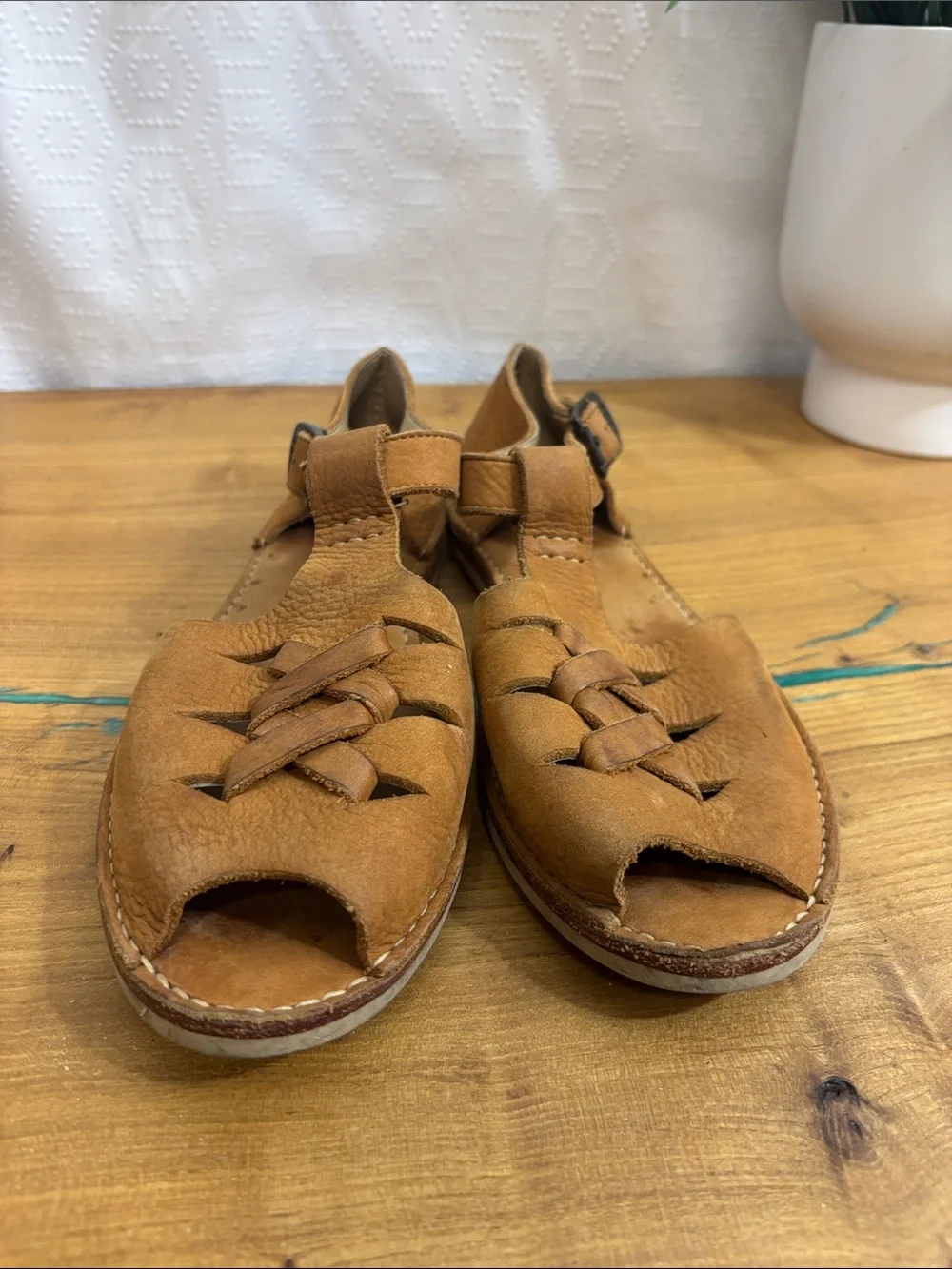 Frye Vintage cognac Fisherman Gwen Sandals. Rare!